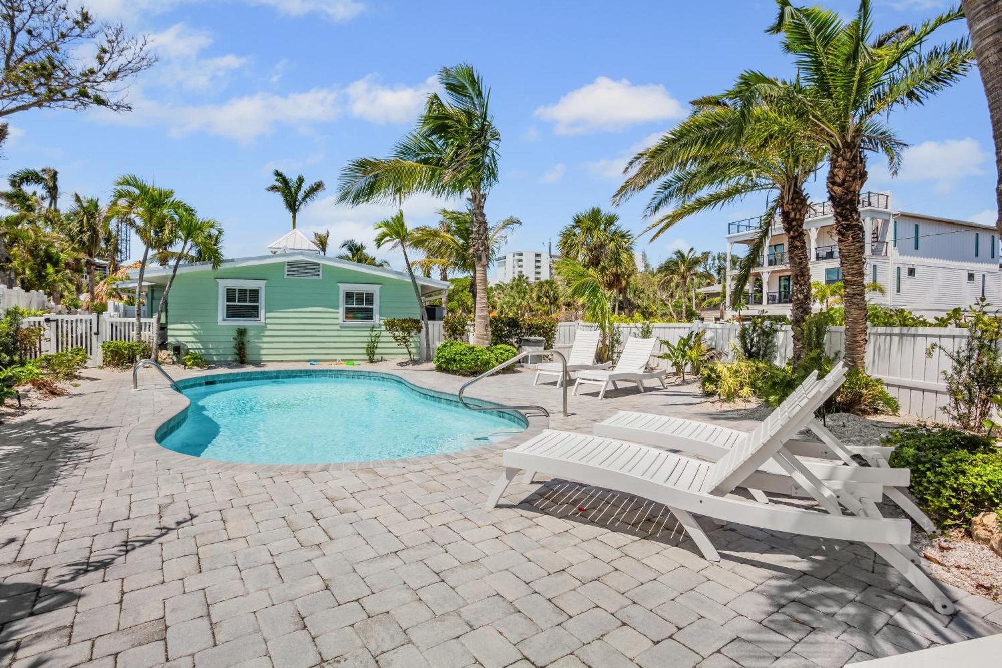 Tropical Breeze 3*