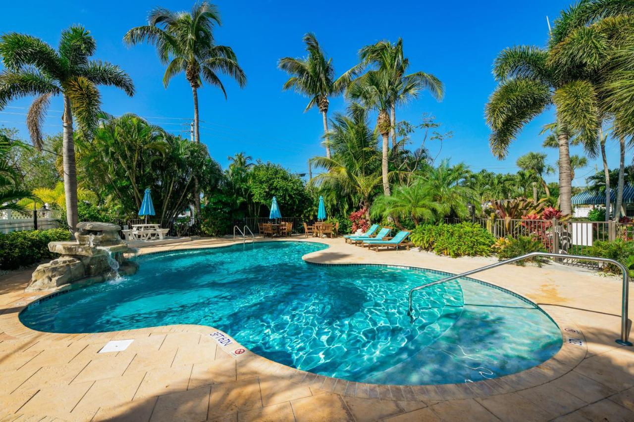 Tropical Breeze 3* Bee Ridge