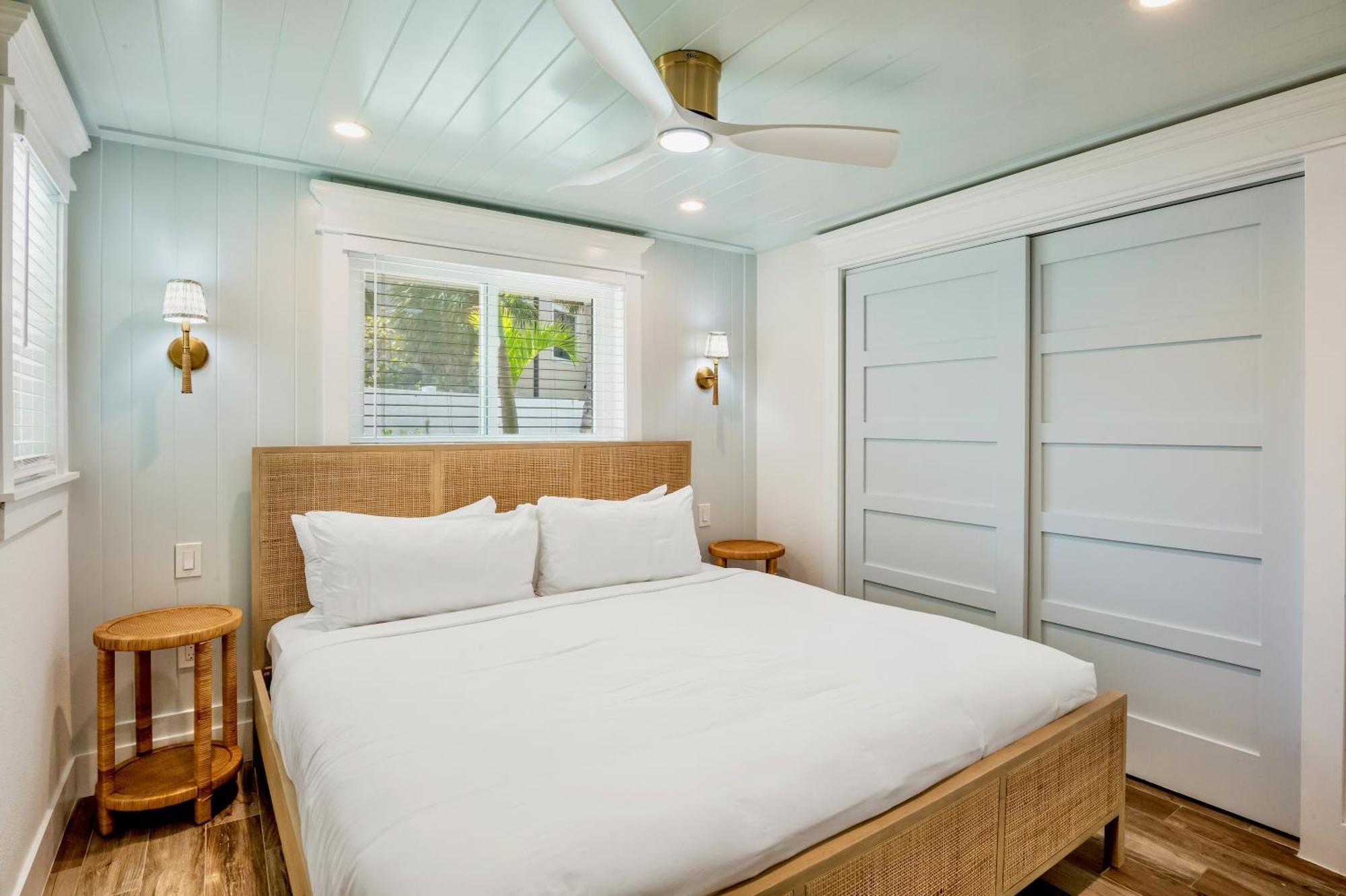 Tropical Breeze Aparthotel