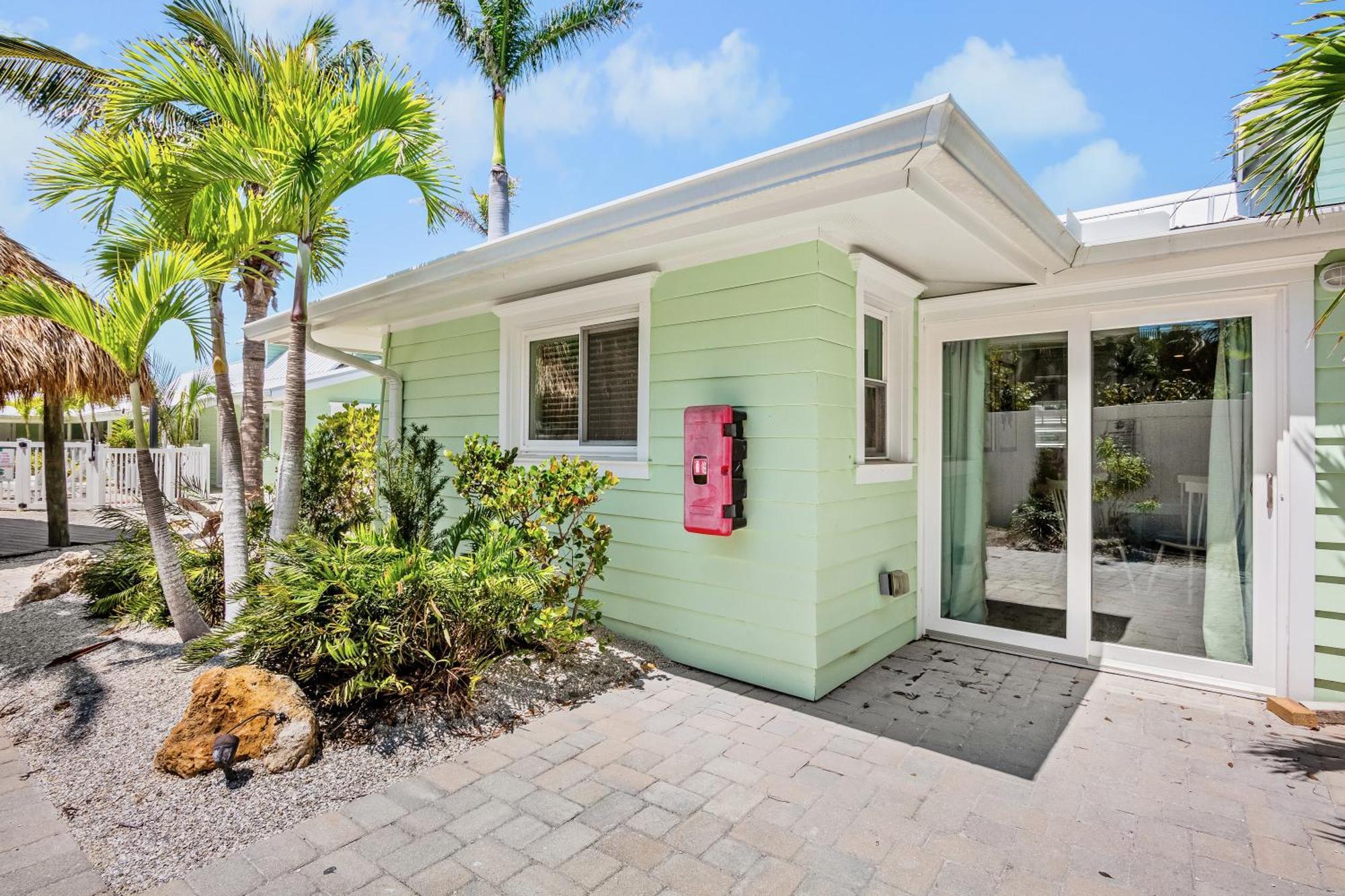 Tropical Breeze Aparthotel Sarasota