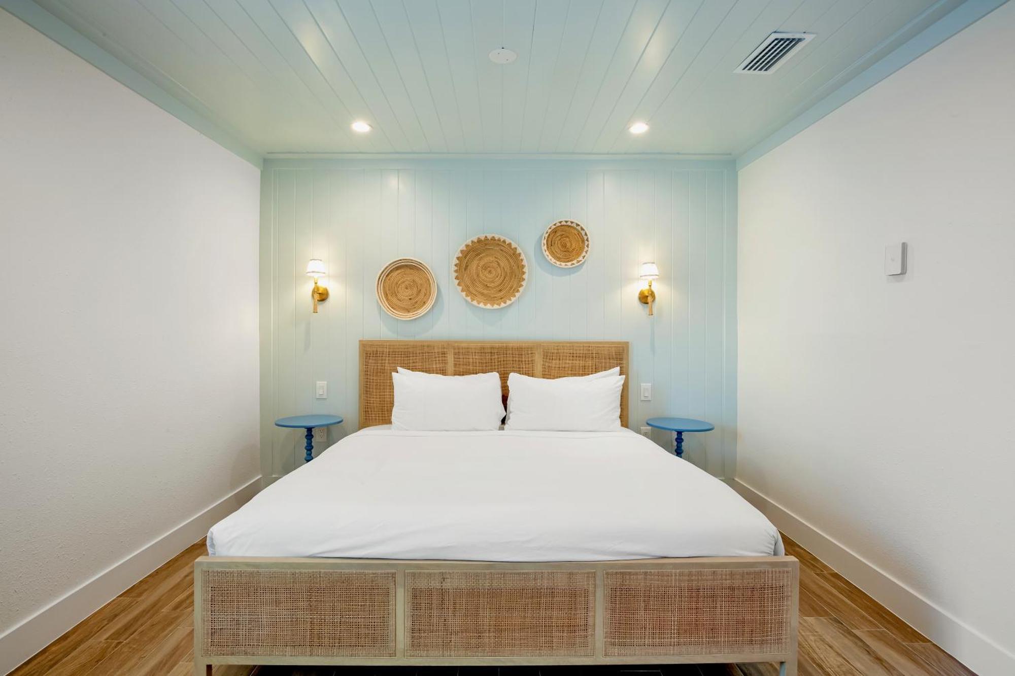 Aparthotel Tropical Breeze 3*